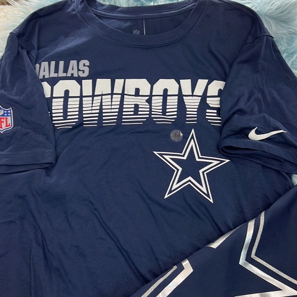 NWT Cowboys Merch! 2 shirts (m) and a Drink Koozie! - Picture 5 of 6
